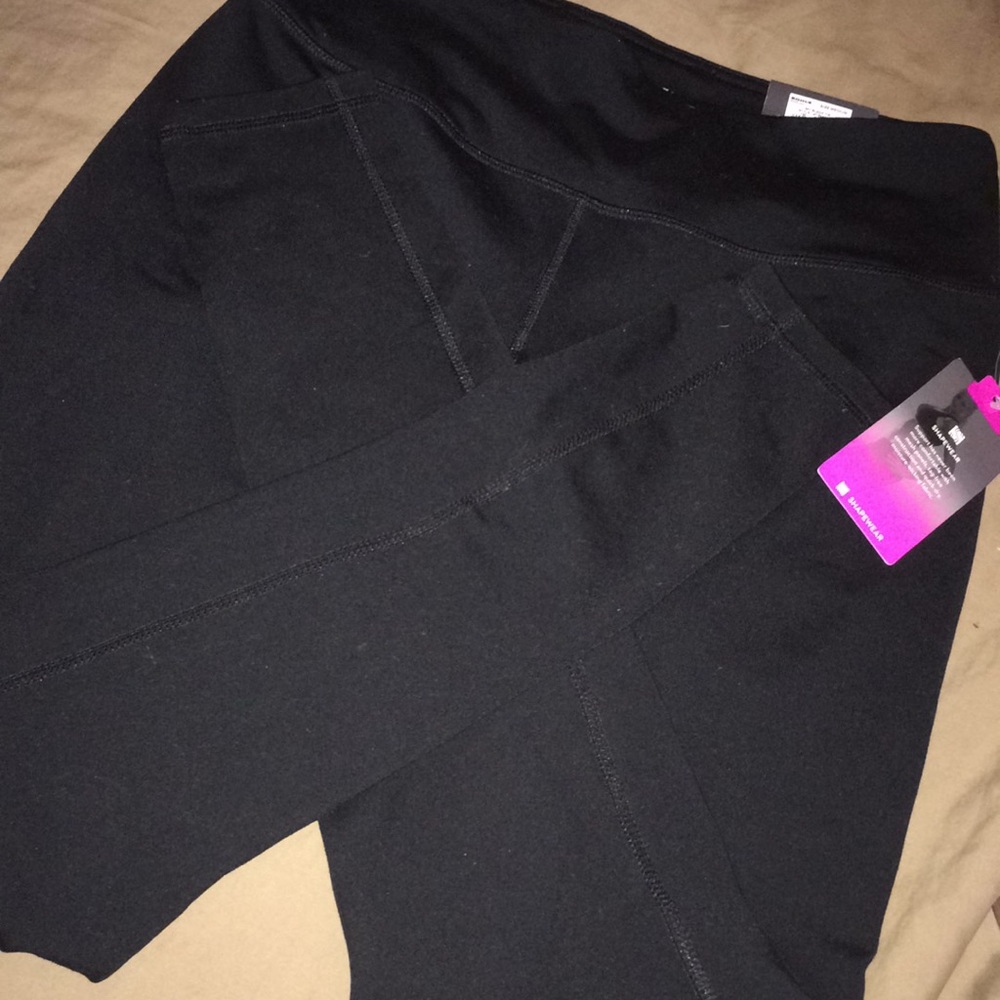 Black Tek Gear leggings 🙌🏽